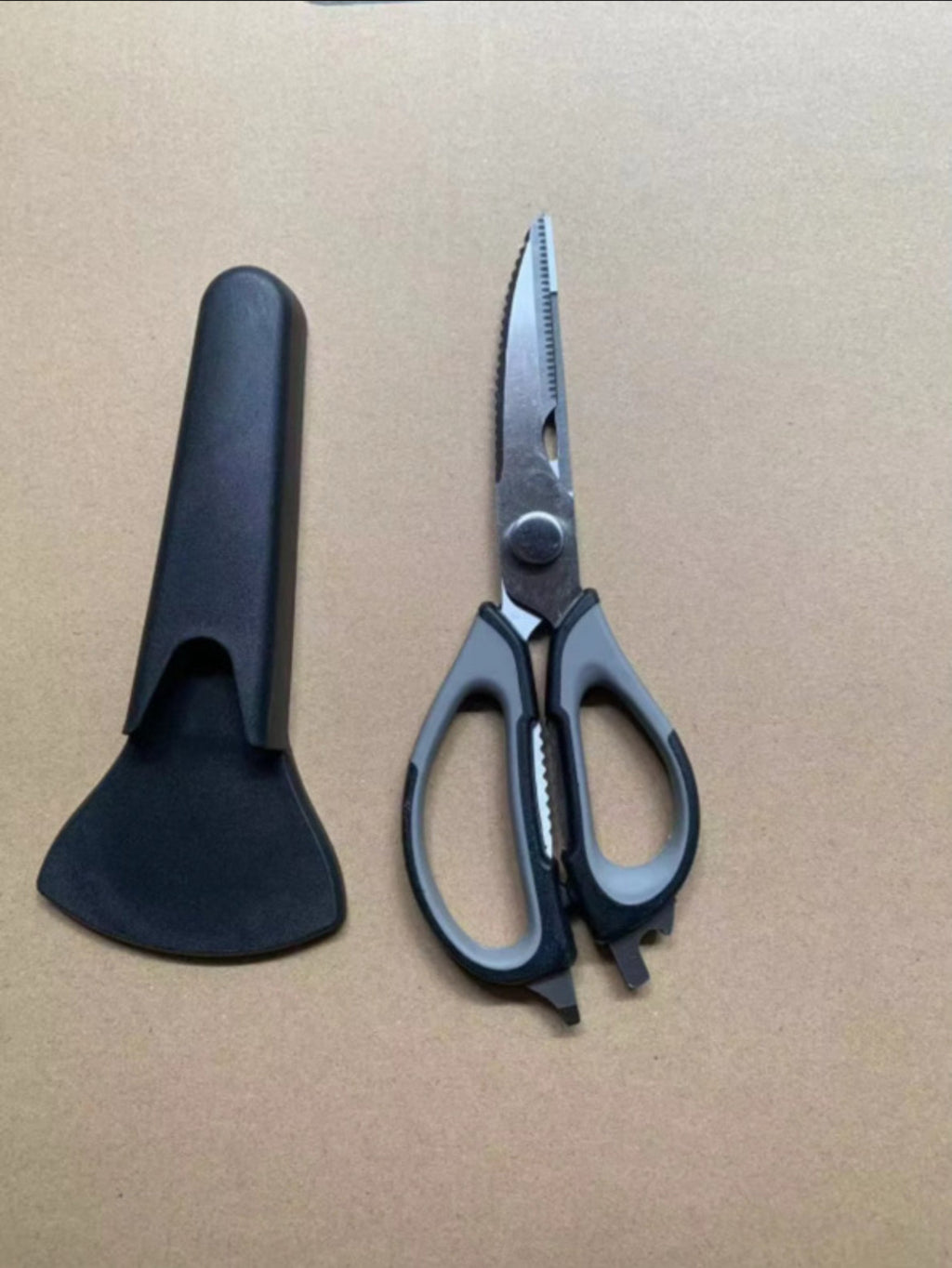 7-in-1 Magnetic Multi-Purpose Functional Kitchen Scissors with Protective Sheath