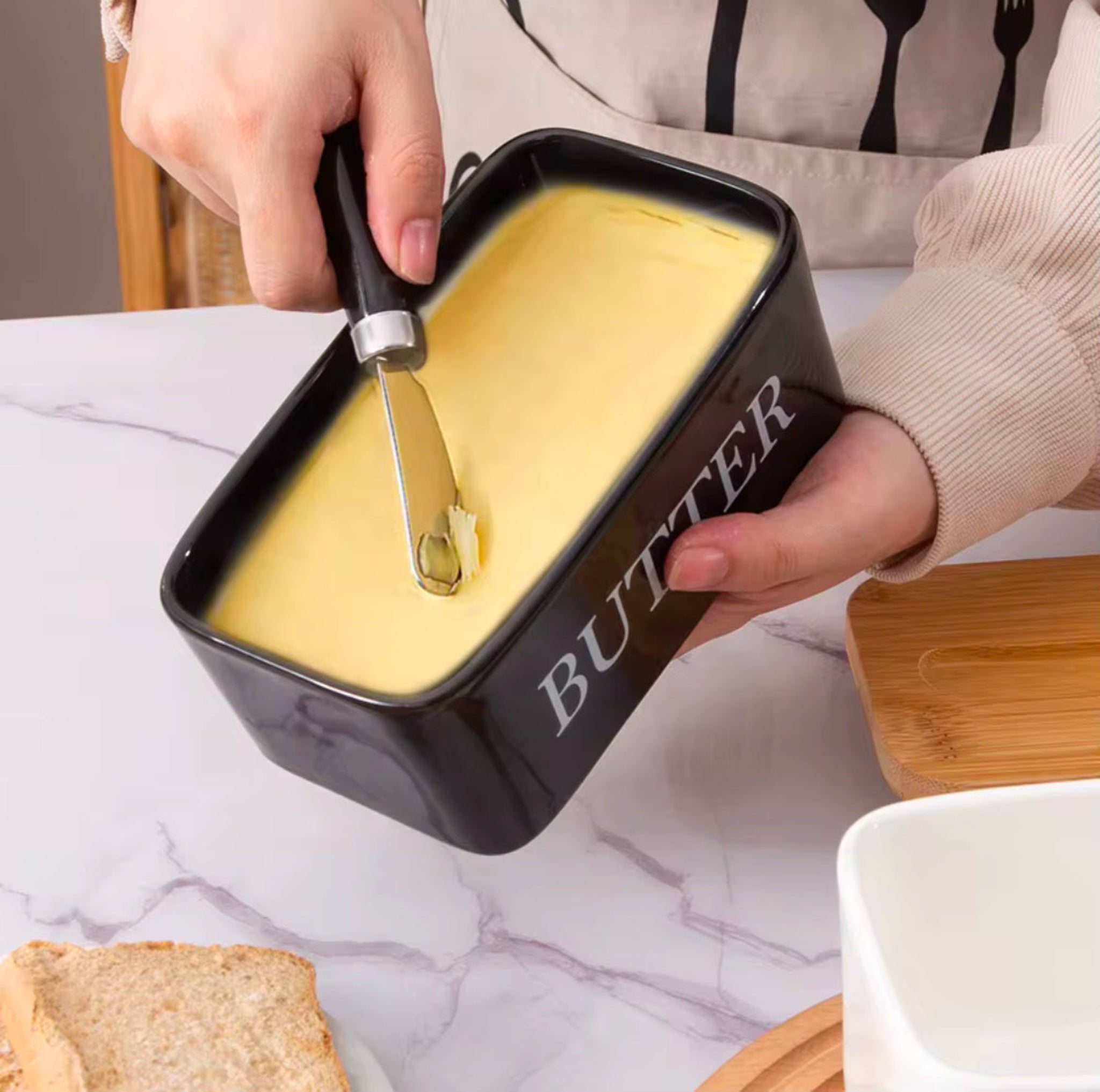 Ceramic Butter Dish Wooden Airtight Lid, With Butter Knife Black 600ml