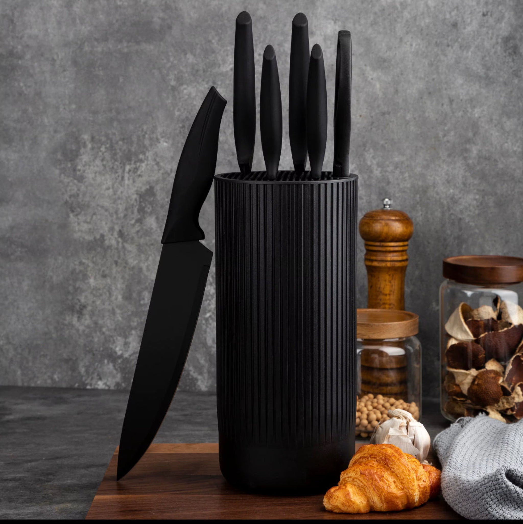 7pc Black knife set